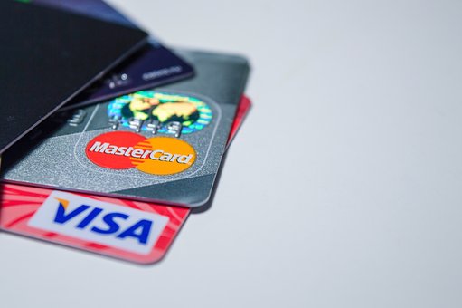 Dodatkowe korzyści płynące z kart kredytowych