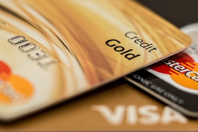 Na co uważać korzystając z karty kredytowej