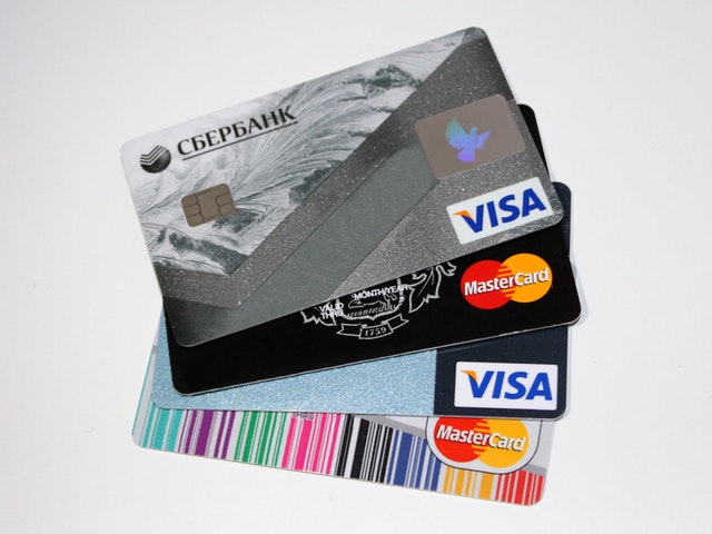 Skąd bierze się lęk przed kartami kredytowymi i jak go pokonać?